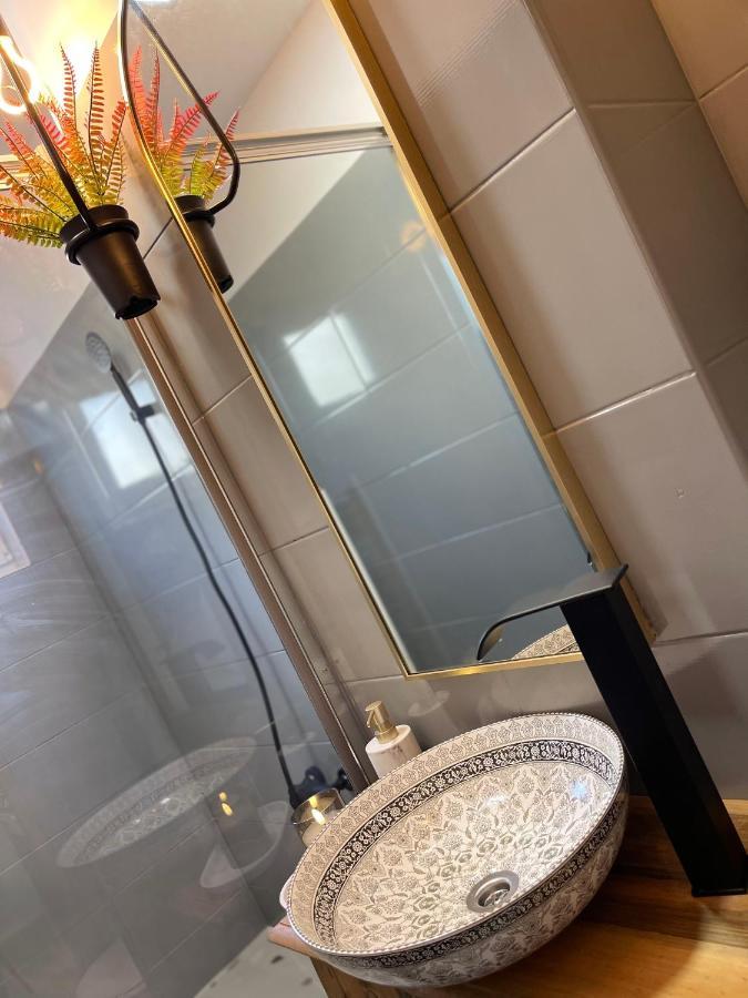 Hygge Place To Stay - Self Check In Nonstop 24H-Wifi Resita Exterior foto